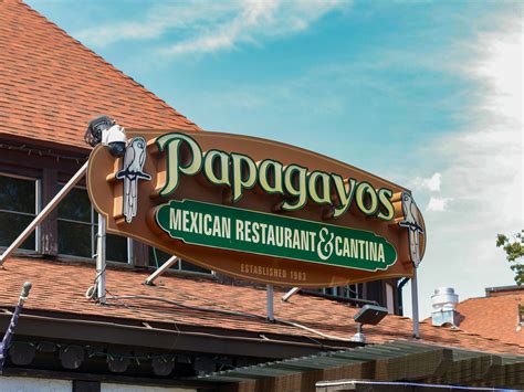 lake arrowhead village restaurants